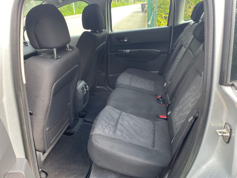 PEUGEOT 3008 1.6i 16v 120CH