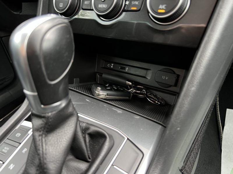 VOLKSWAGEN TIGUAN II CARAT EXCLUSIVE 2.0 TDI 150 DSG7 CUIR TOIT OUVRANT APPLE & ANDROID Garantie 1an