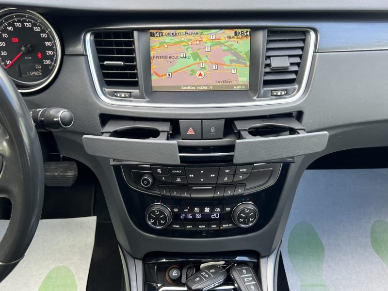 PEUGEOT 508 PEUGEOT 508 FELINE 2.0 HDI 163 / 200 Cv HYBRID 4 / 1ERE MAIN BOITE AUTO CUIR GPS - GARAN
