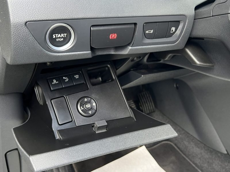 PEUGEOT 508 PEUGEOT 508 FELINE 2.0 HDI 163 / 200 Cv HYBRID 4 / 1ERE MAIN BOITE AUTO CUIR GPS - GARAN