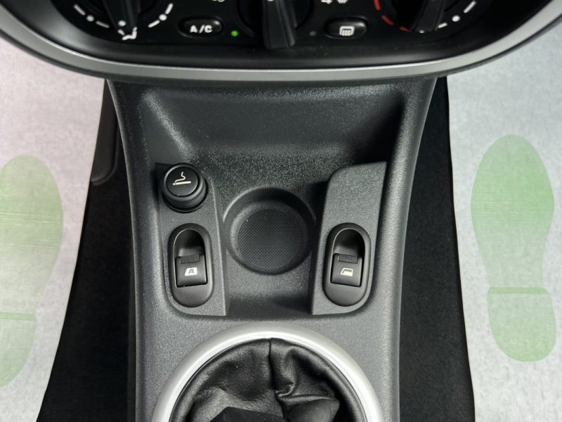 CITROEN C3 PHASE 2 1.4 i 75 Cv 5 PORTES / CLIMATISATION BLUETOOTH - GARANTIE 1 AN