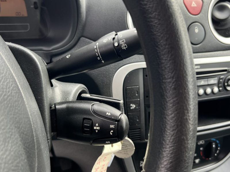 CITROEN C3 PHASE 2 1.4 i 75 Cv 5 PORTES / CLIMATISATION BLUETOOTH - GARANTIE 1 AN