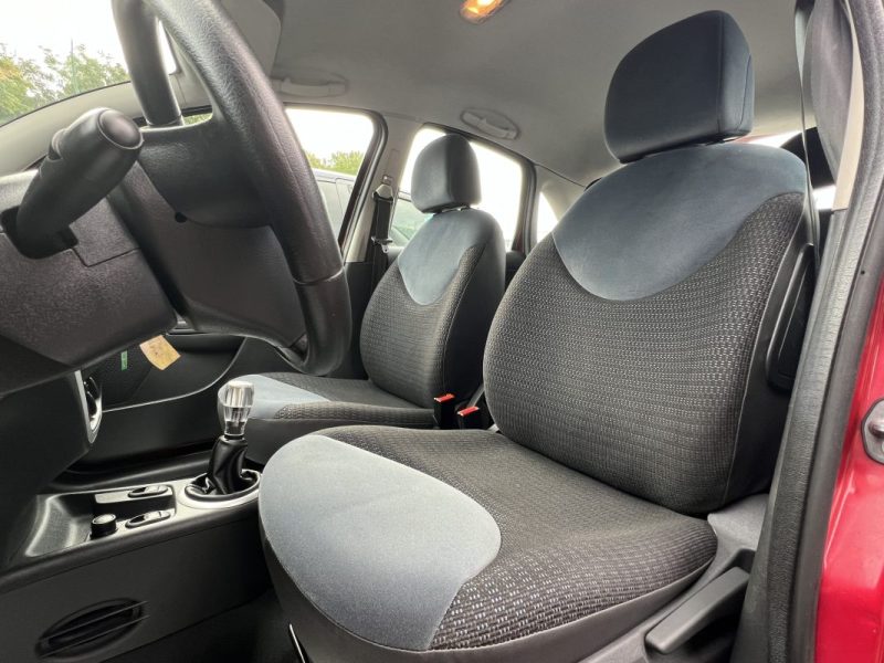 CITROEN C3 PHASE 2 1.4 i 75 Cv 5 PORTES / CLIMATISATION BLUETOOTH - GARANTIE 1 AN