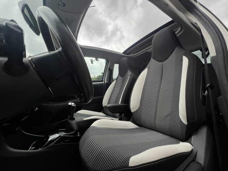 PEUGEOT 108 TOP ! CABRIOLET Pack ALLURE 1.2 82 Cv 1ERE MAIN ECRAN TACTILE CRIT AIR 1 - GARANTIE 1 AN