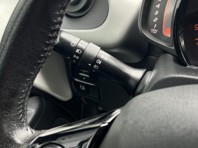 PEUGEOT 108 TOP ! CABRIOLET Pack ALLURE 1.2 82 Cv 1ERE MAIN ECRAN TACTILE CRIT AIR 1 - GARANTIE 1 AN