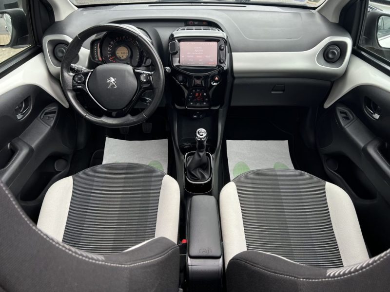 PEUGEOT 108 TOP ! CABRIOLET Pack ALLURE 1.2 82 Cv 1ERE MAIN ECRAN TACTILE CRIT AIR 1 - GARANTIE 1 AN