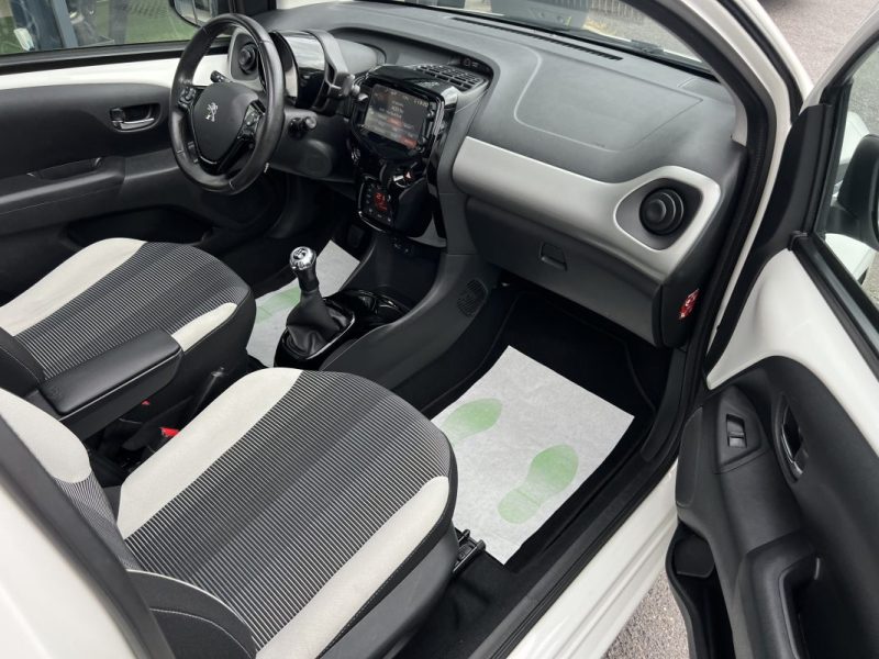 PEUGEOT 108 TOP ! CABRIOLET Pack ALLURE 1.2 82 Cv 1ERE MAIN ECRAN TACTILE CRIT AIR 1 - GARANTIE 1 AN