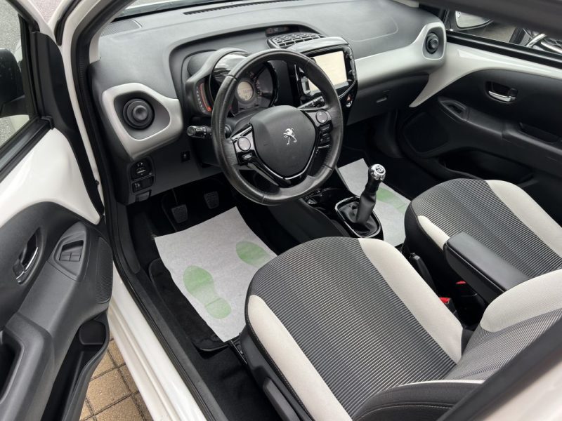 PEUGEOT 108 TOP ! CABRIOLET Pack ALLURE 1.2 82 Cv 1ERE MAIN ECRAN TACTILE CRIT AIR 1 - GARANTIE 1 AN