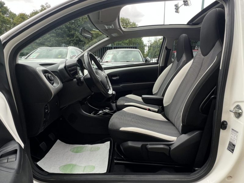 PEUGEOT 108 TOP ! CABRIOLET Pack ALLURE 1.2 82 Cv 1ERE MAIN ECRAN TACTILE CRIT AIR 1 - GARANTIE 1 AN