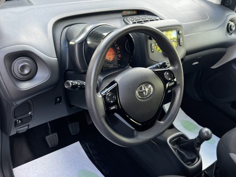 TOYOTA AYGO II PHASE 2 X-PRO 1.0 VVT-I 72 Cv 5 PORTES 1ere main 23 100 Km CRIT AIR 1 - GARANTIE 1 AN
