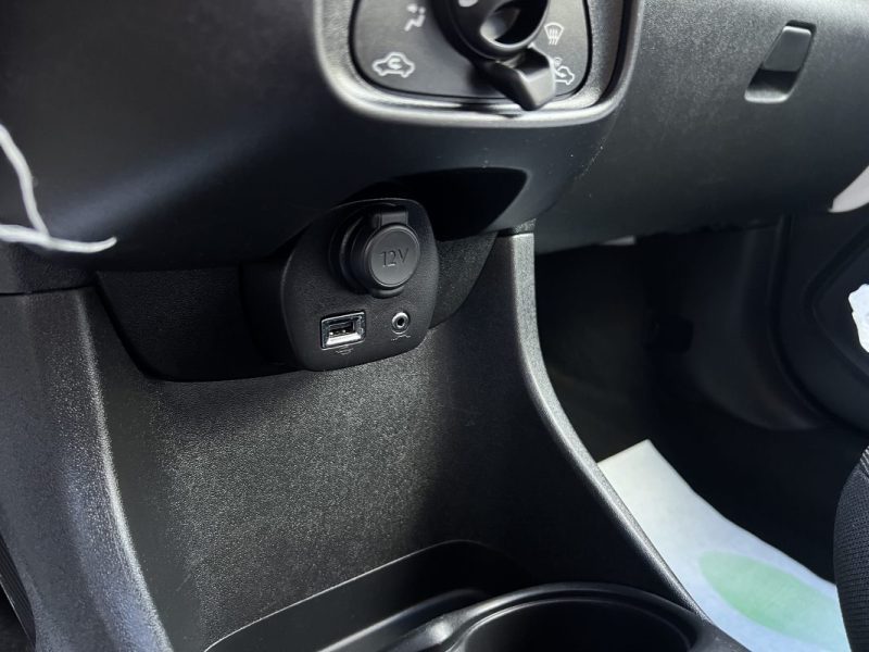 TOYOTA AYGO II PHASE 2 X-PRO 1.0 VVT-I 72 Cv 5 PORTES 1ere main 23 100 Km CRIT AIR 1 - GARANTIE 1 AN