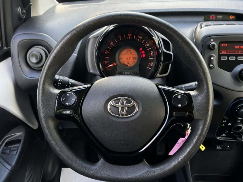 TOYOTA AYGO II PHASE 2 X-PRO 1.0 VVT-I 72 Cv 5 PORTES 1ere main 23 100 Km CRIT AIR 1 - GARANTIE 1 AN