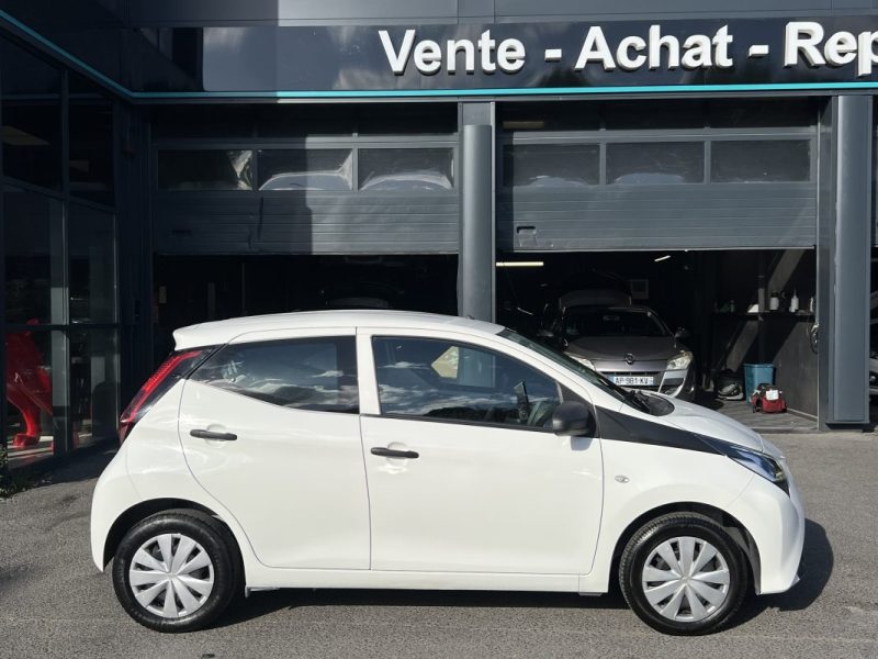TOYOTA AYGO II PHASE 2 X-PRO 1.0 VVT-I 72 Cv 5 PORTES 1ere main 23 100 Km CRIT AIR 1 - GARANTIE 1 AN