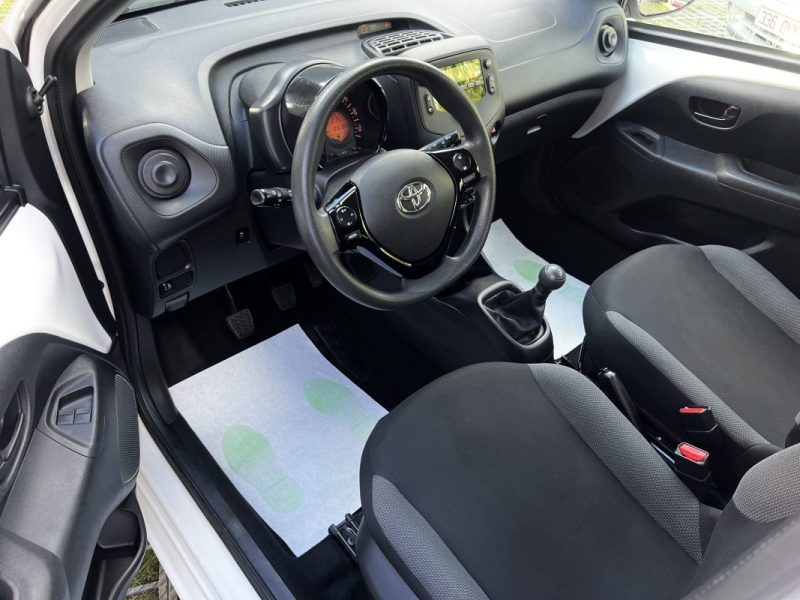 TOYOTA AYGO II PHASE 2 X-PRO 1.0 VVT-I 72 Cv 5 PORTES 1ere main 23 100 Km CRIT AIR 1 - GARANTIE 1 AN