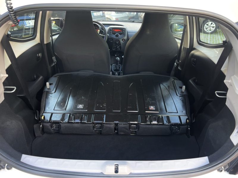 TOYOTA AYGO II PHASE 2 X-PRO 1.0 VVT-I 72 Cv 5 PORTES 1ere main 23 100 Km CRIT AIR 1 - GARANTIE 1 AN