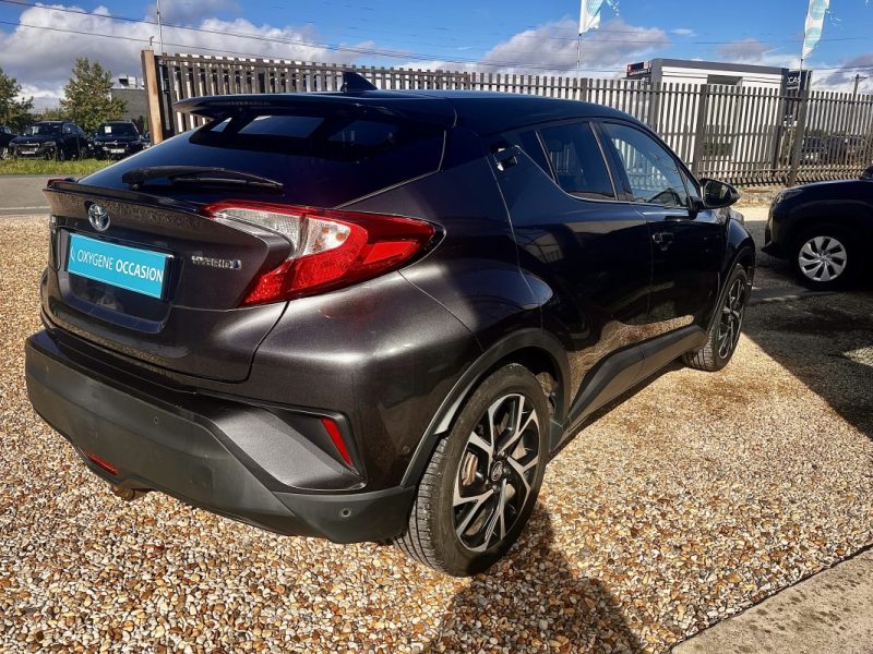 TOYOTA C-HR 122h Graphic  E-CVT 01/2018
