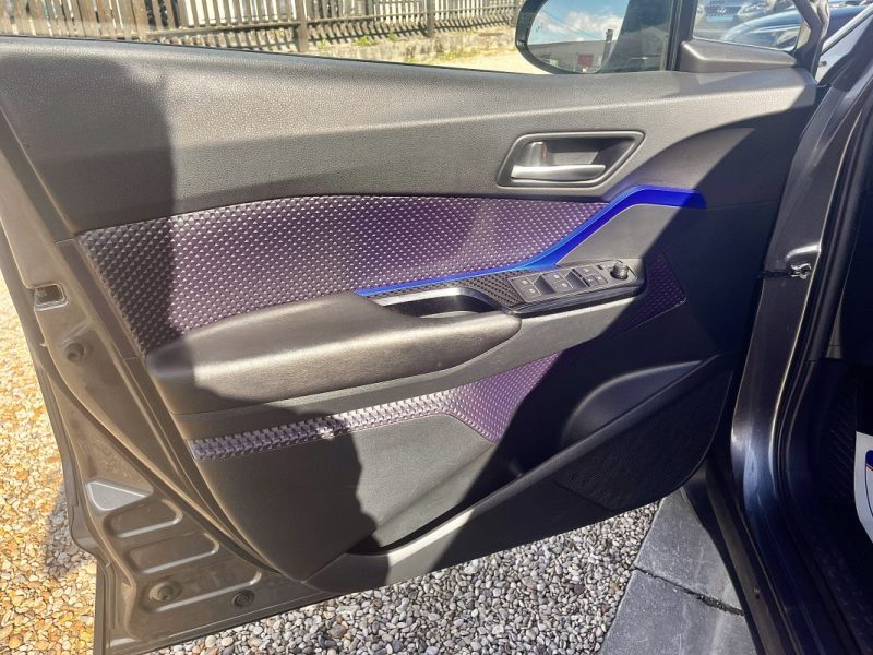 TOYOTA C-HR 122h Graphic  E-CVT 01/2018