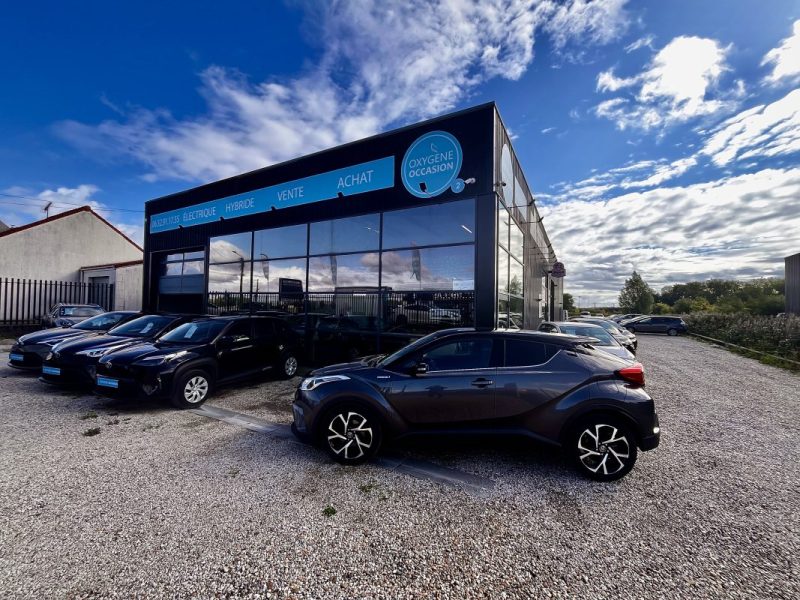 TOYOTA C-HR 122h Graphic  E-CVT 01/2018