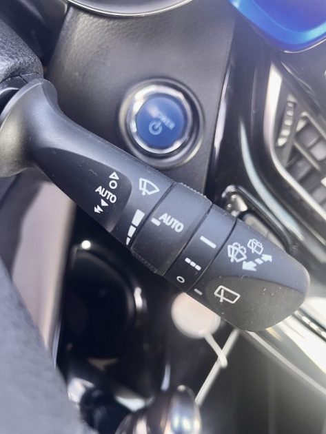 TOYOTA C-HR 122h Graphic  E-CVT 01/2018