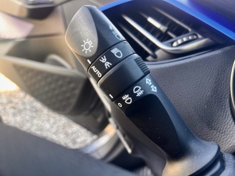 TOYOTA C-HR 122h Graphic  E-CVT 01/2018