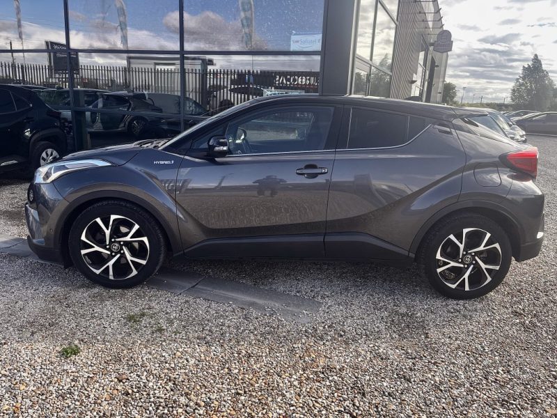 TOYOTA C-HR 122h Graphic  E-CVT 01/2018