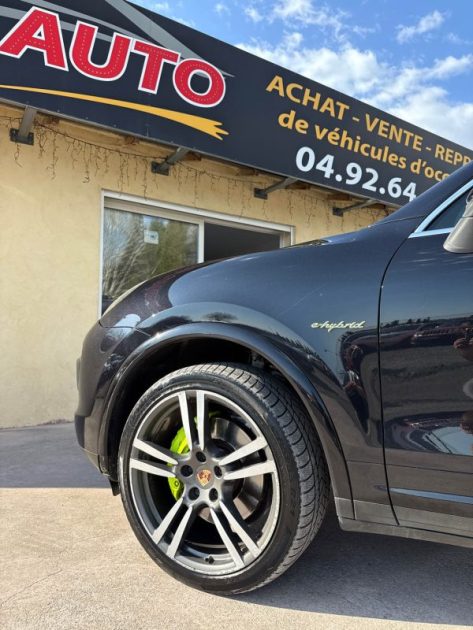 PORSCHE Cayenne S 3.0 V6 416 ch E-HYBRID 4×4 Tiptronic8
