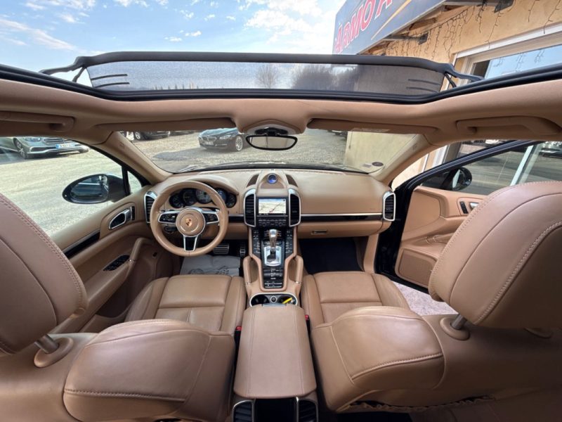 PORSCHE Cayenne S 3.0 V6 416 ch E-HYBRID 4×4 Tiptronic8