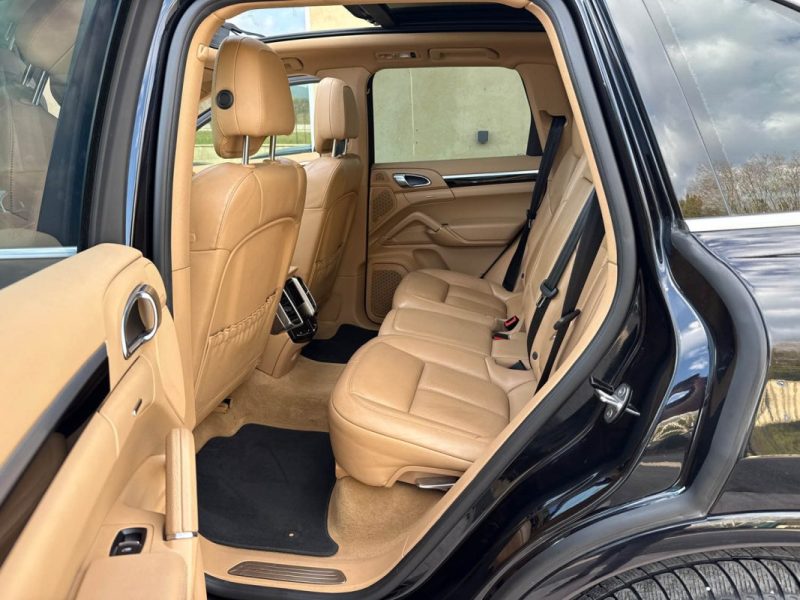 PORSCHE Cayenne S 3.0 V6 416 ch E-HYBRID 4×4 Tiptronic8