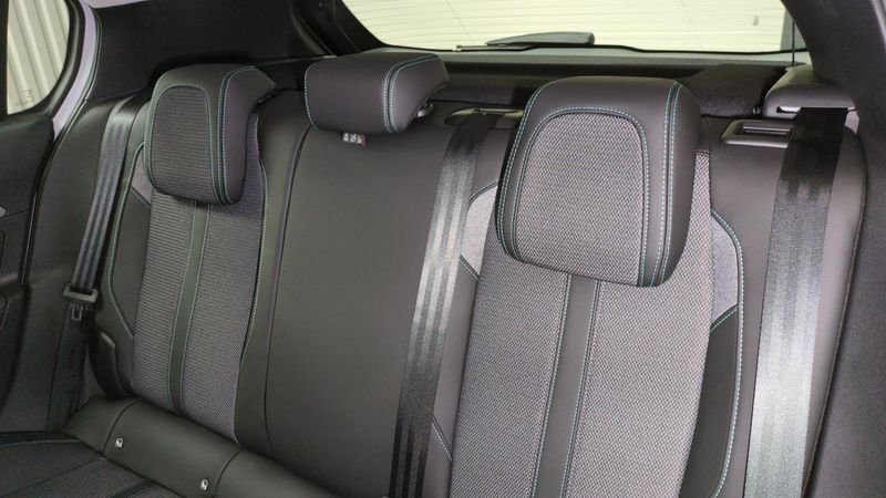 Peugeot 308 Hybrid 145 e-dcs6 allure + pack confort +  vision 360