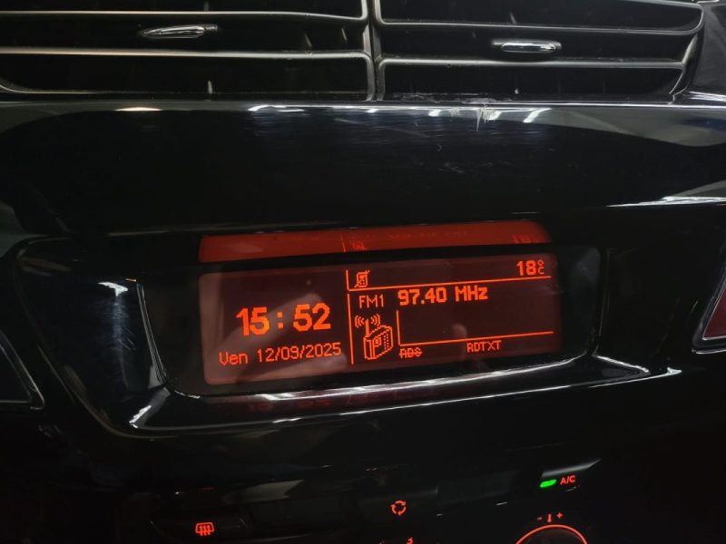 CITROEN DS3 1.2 VTI Chic 82ch + DISTRIBUTION FAITE