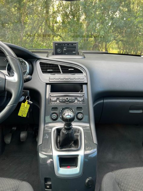 PEUGEOT 5008 1.6 HDi 114Cv ALLURE 