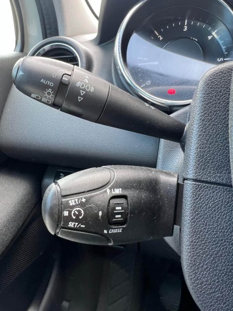 PEUGEOT 5008 1.6 HDi 114Cv ALLURE 