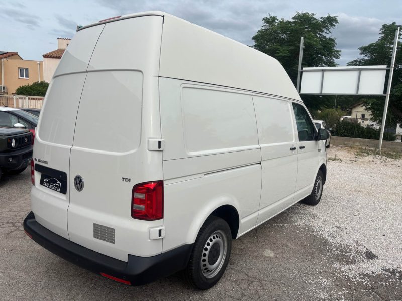 VOLKSWAGEN TRANSPORTER 2018