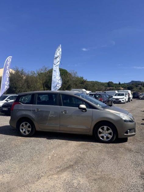 PEUGEOT 5008 1.6 HDI 112 FAP ACTIVE 5 PLACES 