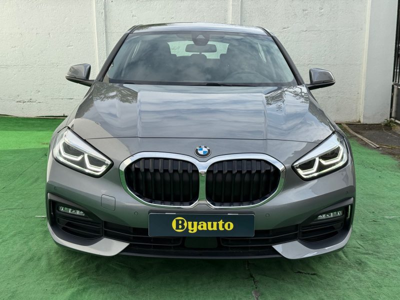 B.M.W. SERIE 1 2023