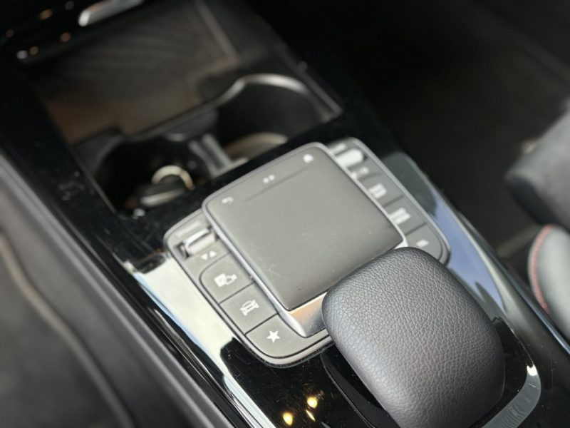 MERCEDES CLASSE A 250e 218cv - AMG LINE 