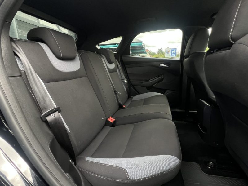 FORD FOCUS III PHASE 2 ST 2.0 TDCI 185 Cv 5 PORTES / SIEGES RECARO - GARANTIE 1 AN