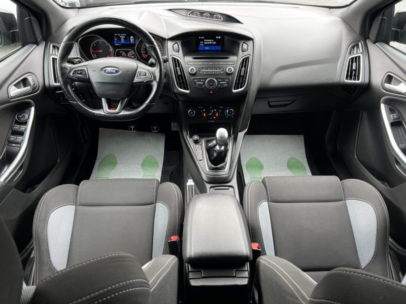 FORD FOCUS III PHASE 2 ST 2.0 TDCI 185 Cv 5 PORTES / SIEGES RECARO - GARANTIE 1 AN