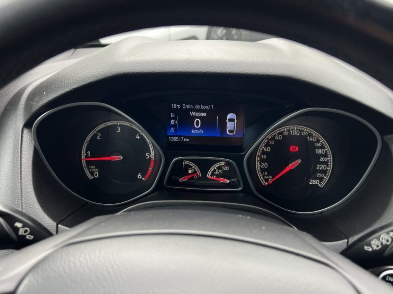 FORD FOCUS III PHASE 2 ST 2.0 TDCI 185 Cv 5 PORTES / SIEGES RECARO - GARANTIE 1 AN