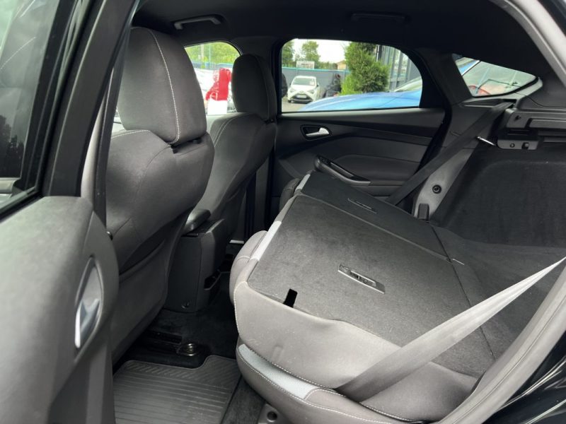 FORD FOCUS III PHASE 2 ST 2.0 TDCI 185 Cv 5 PORTES / SIEGES RECARO - GARANTIE 1 AN