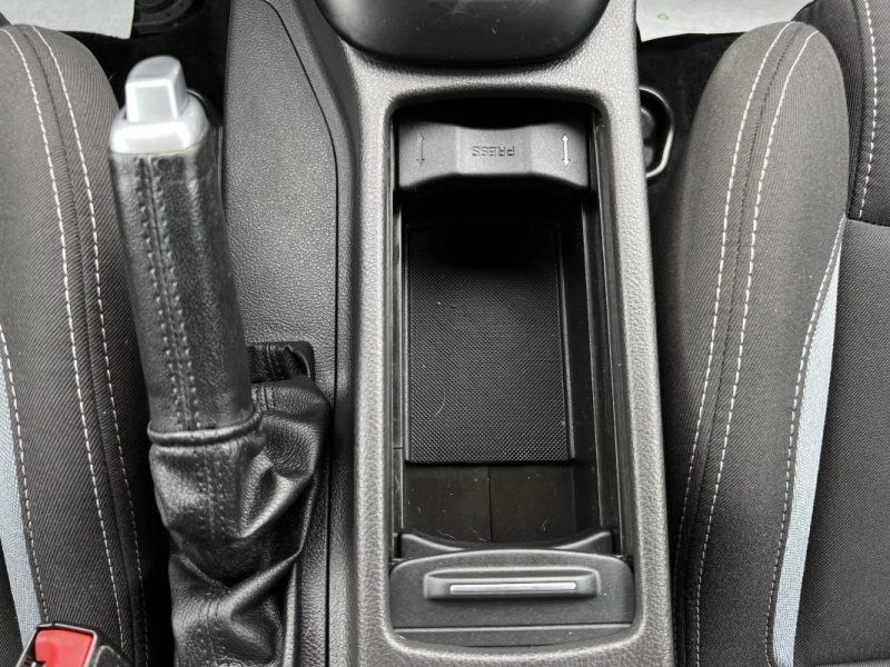 FORD FOCUS III PHASE 2 ST 2.0 TDCI 185 Cv 5 PORTES / SIEGES RECARO - GARANTIE 1 AN