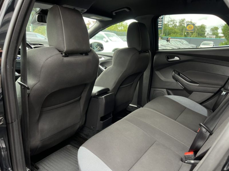 FORD FOCUS III PHASE 2 ST 2.0 TDCI 185 Cv 5 PORTES / SIEGES RECARO - GARANTIE 1 AN