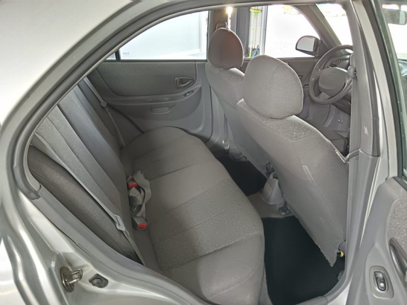 HYUNDAI ACCENT 1.5 CRDI 82 cv / DISTRIBUTION + FREINS AV NEUFS + REVISION A JOUR + BATTERIE NEUVE