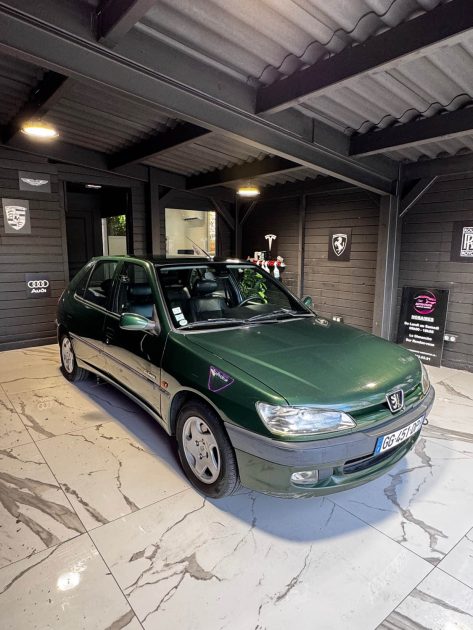 PEUGEOT 306 ESSENCE BOITE AUTO