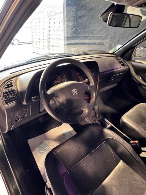 PEUGEOT 306 ESSENCE BOITE AUTO