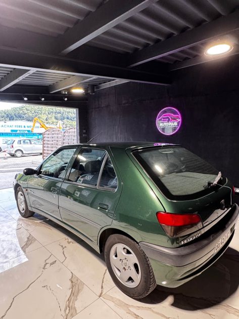 PEUGEOT 306 ESSENCE BOITE AUTO