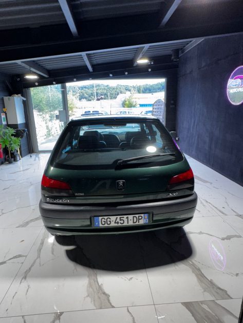 PEUGEOT 306 ESSENCE BOITE AUTO