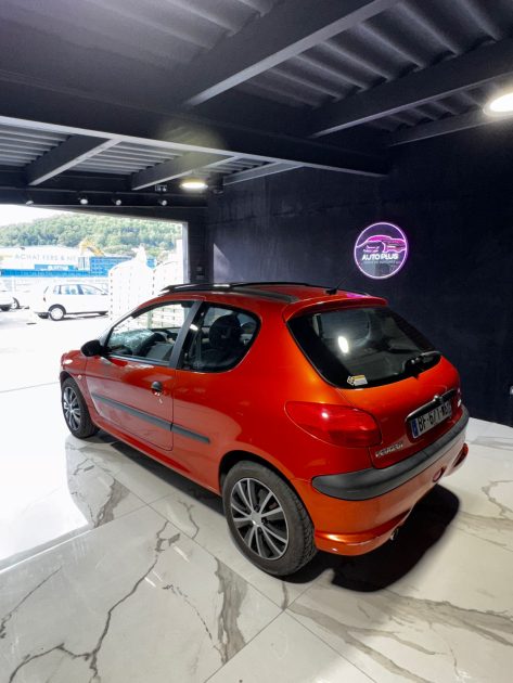 PEUGEOT 206 2001