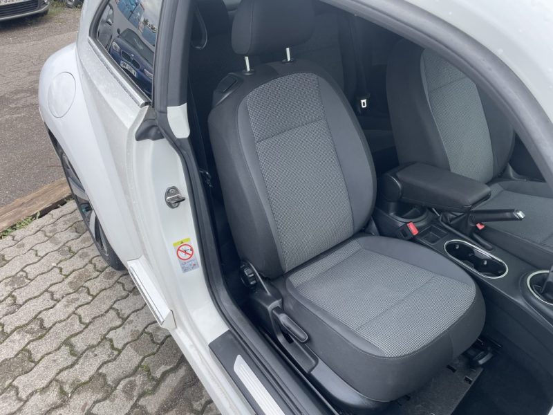 VOLKSWAGEN BEETLE GARANTIE 12 MOIS 2013