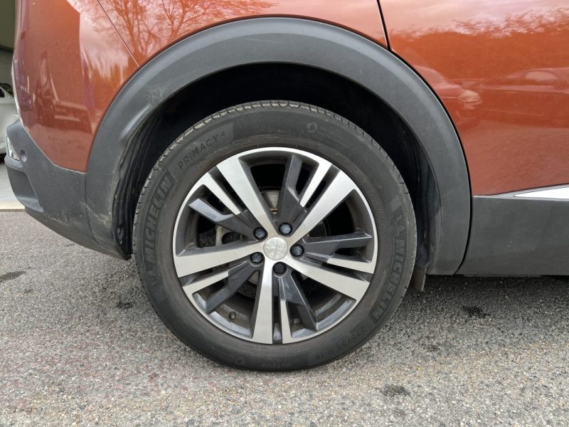 PEUGEOT 3008 1.2 130ch Allure - TOIT OUVRANT - DISTRIBUTION OK